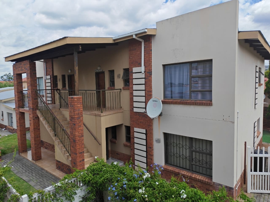 2 Bedroom Property for Sale in Waterval East North West